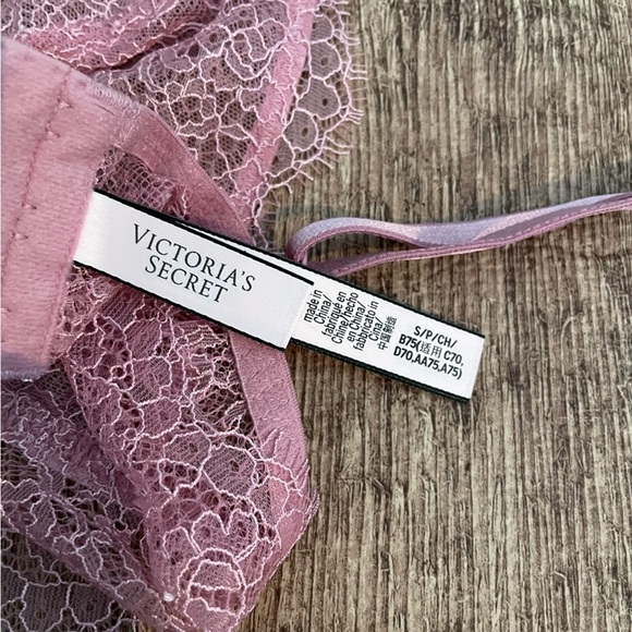 Victoria's Secret Light Pink Lace Bralette Size Small - Picture 3 of 4